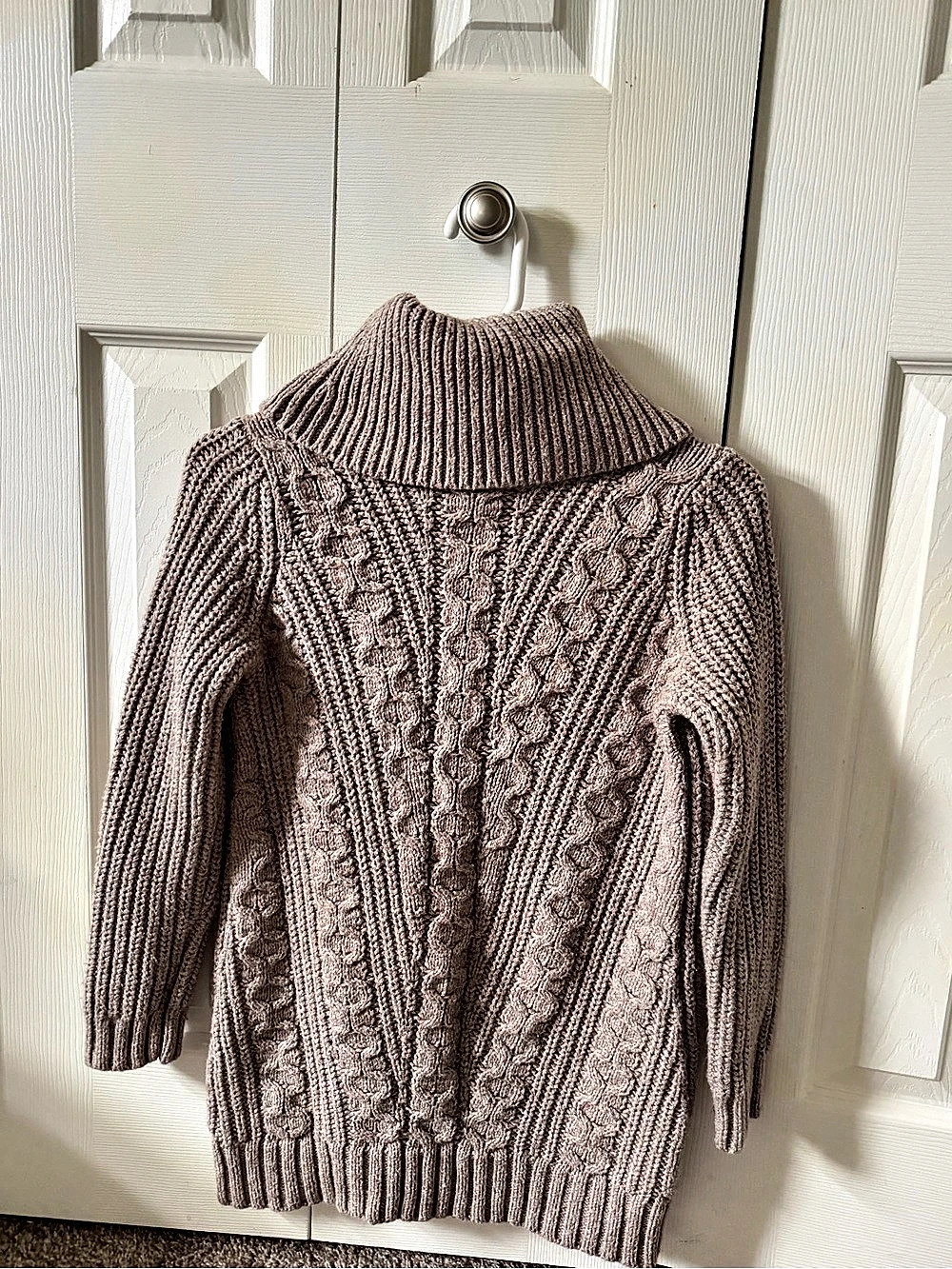 Banana Republic Cable Knit Turtleneck in Brown Small Like New